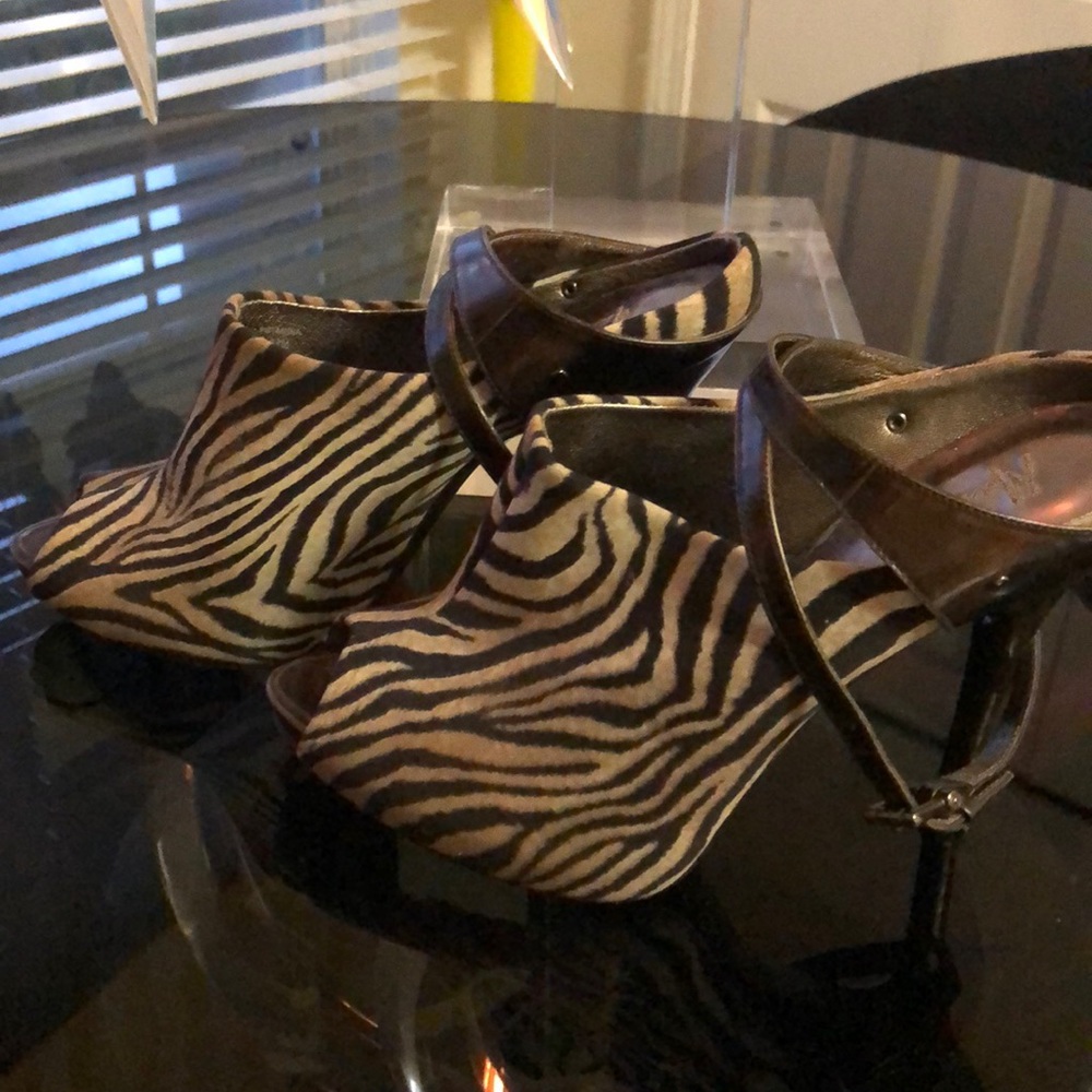 Shoes - Picture 3 of 3